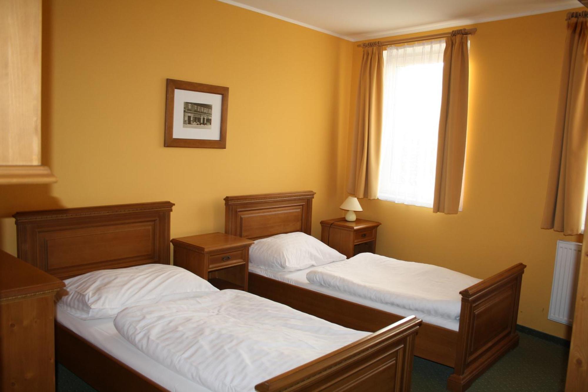 Hotel Bouček Mochov Buitenkant foto