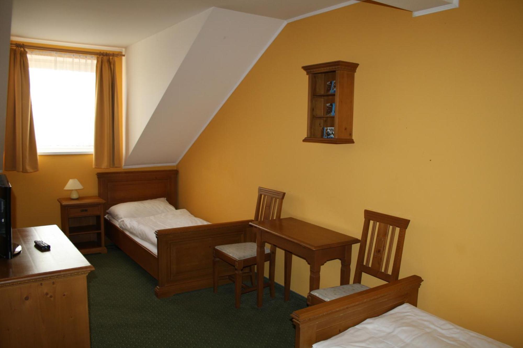 Hotel Bouček Mochov Buitenkant foto