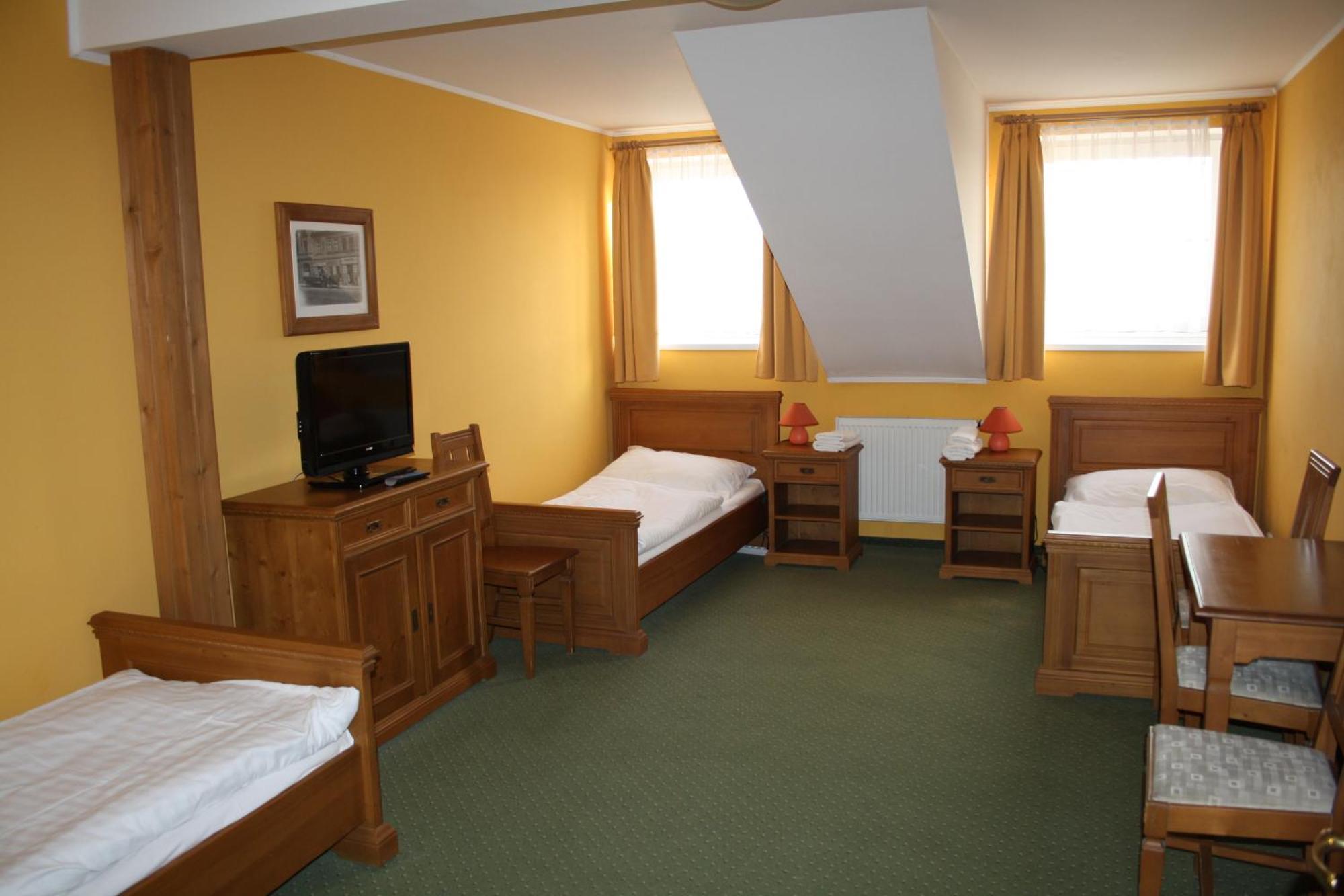 Hotel Bouček Mochov Buitenkant foto