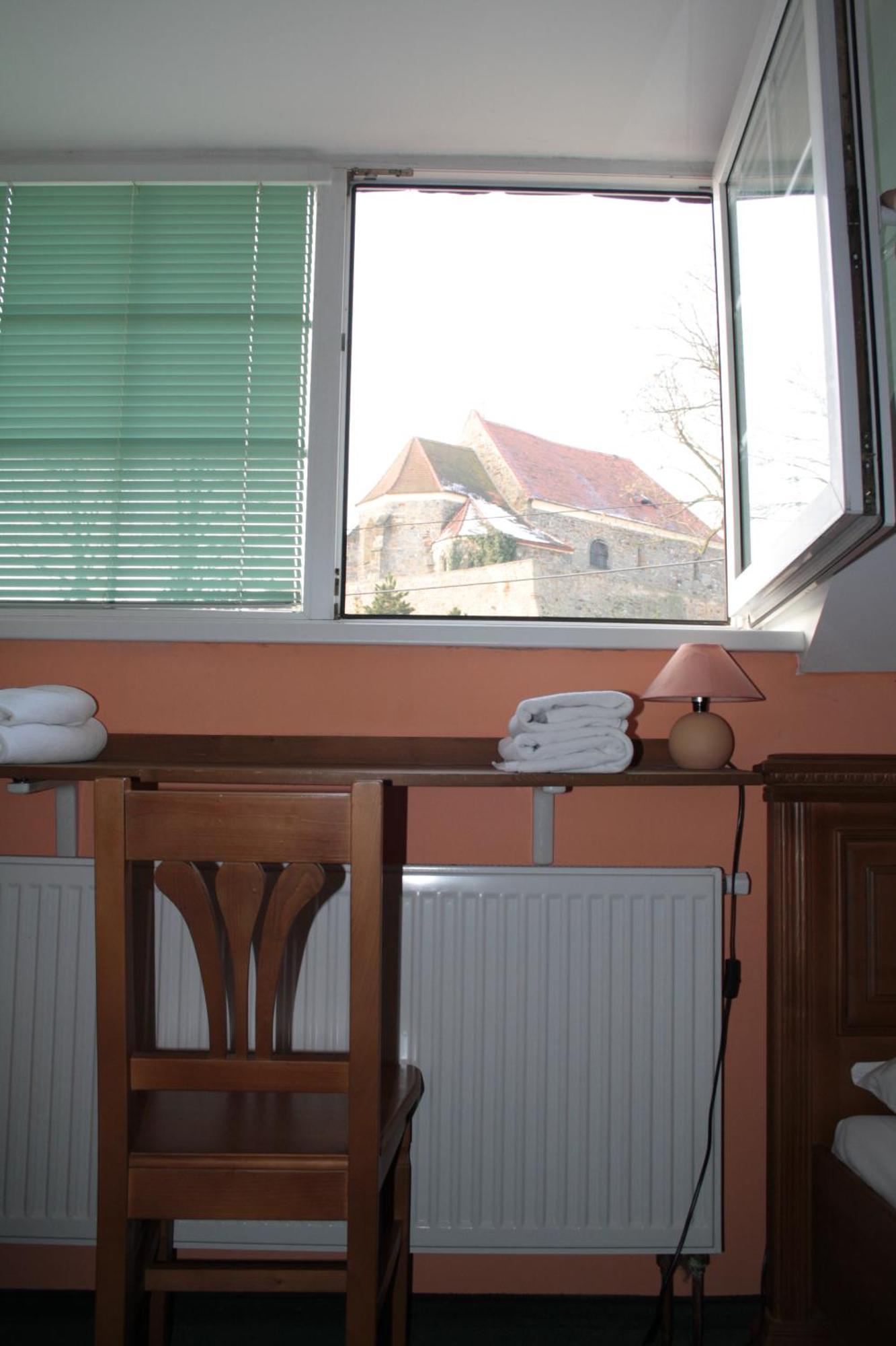 Hotel Bouček Mochov Buitenkant foto