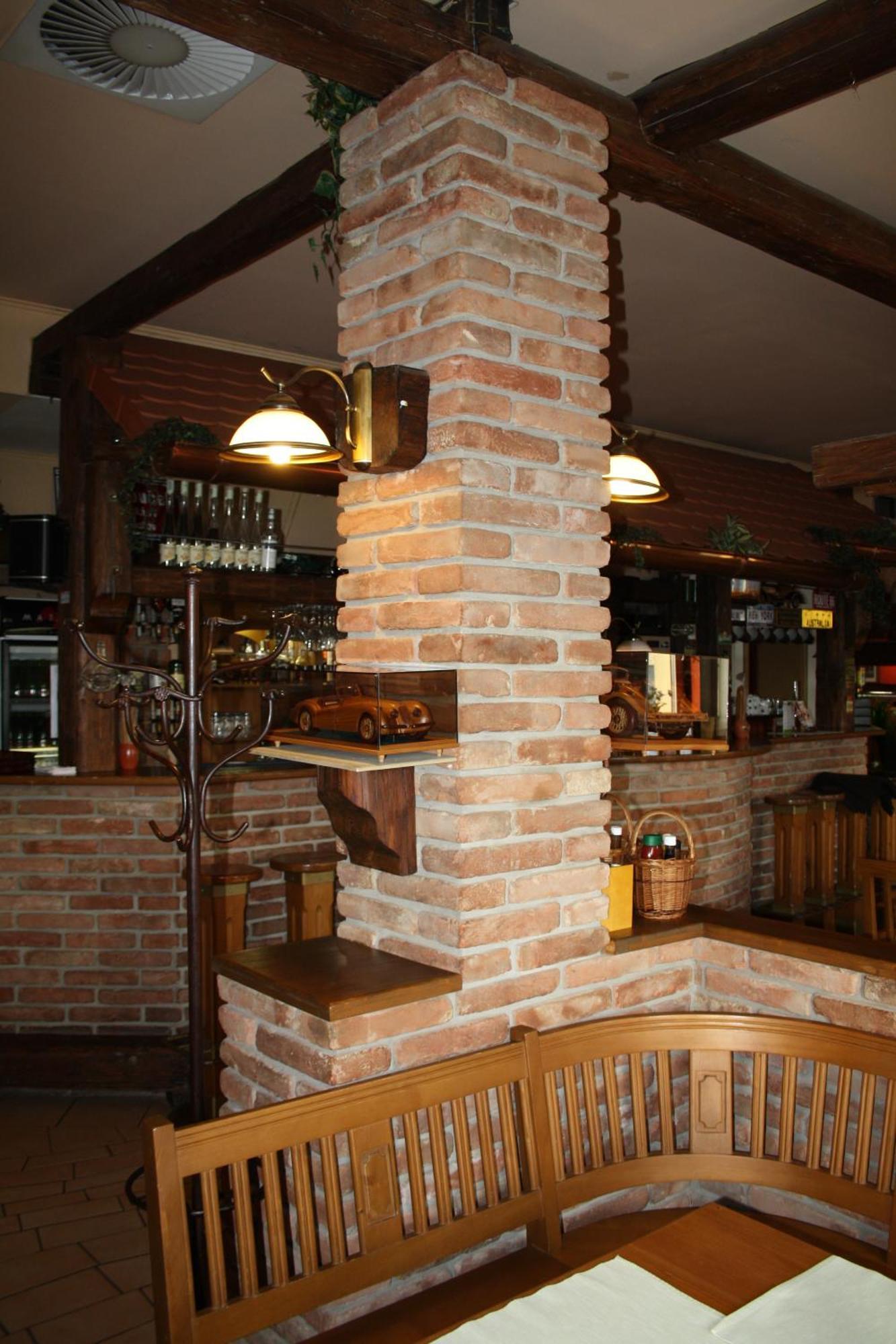 Hotel Bouček Mochov Buitenkant foto